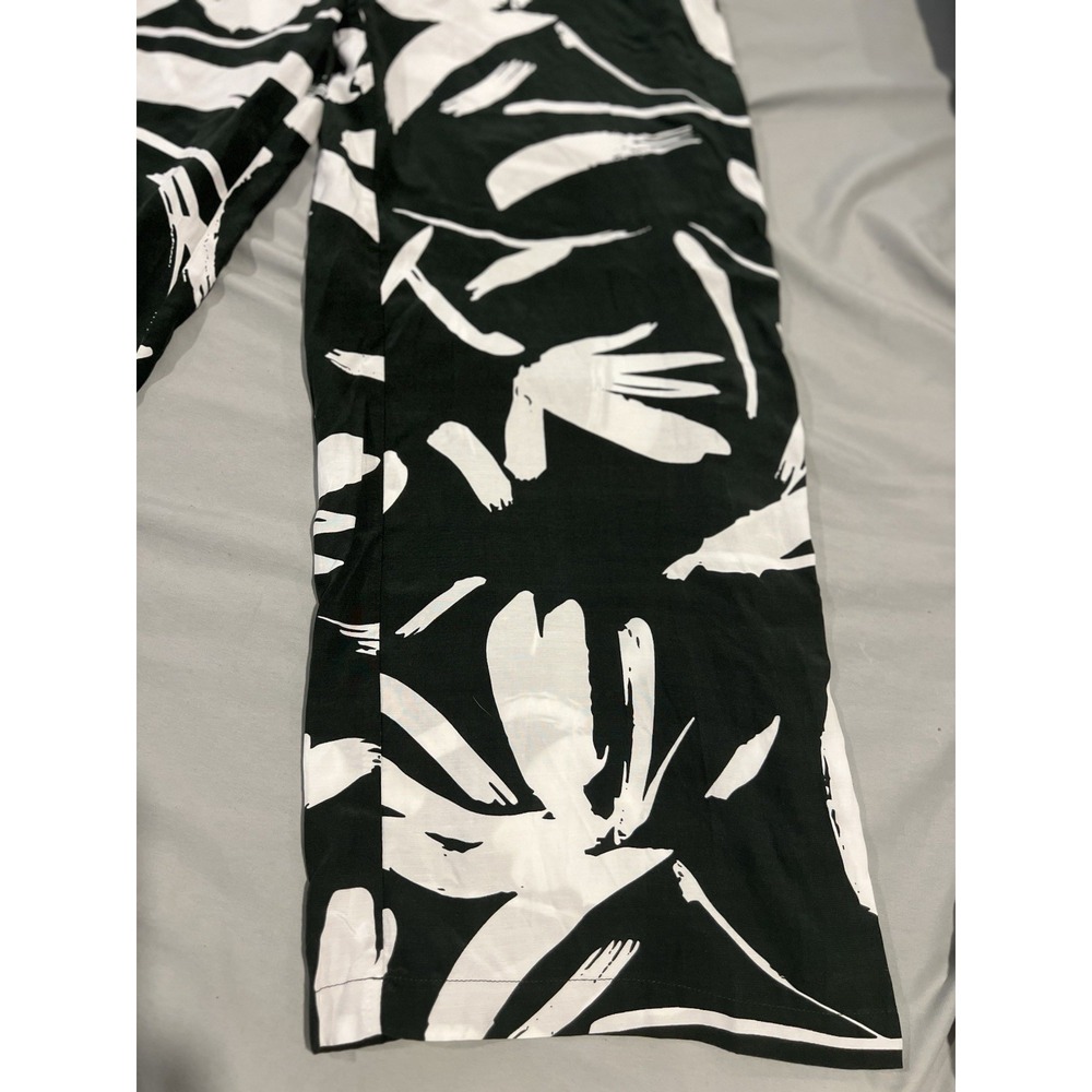 Tahari Women's Pants S/P Viscose Blend Abstract Print NWT Msrp $78 - Picture 2 of 9